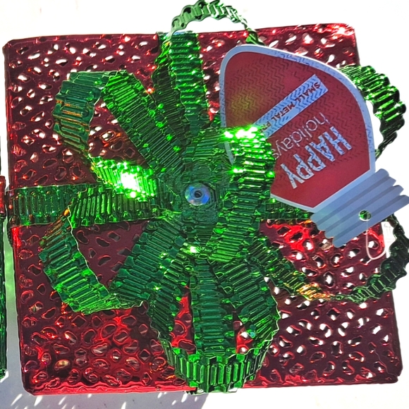 Beautiful Holiday Gift Metal Boxes With White Lights Inside And Bows On Top - Picture 4 of 6